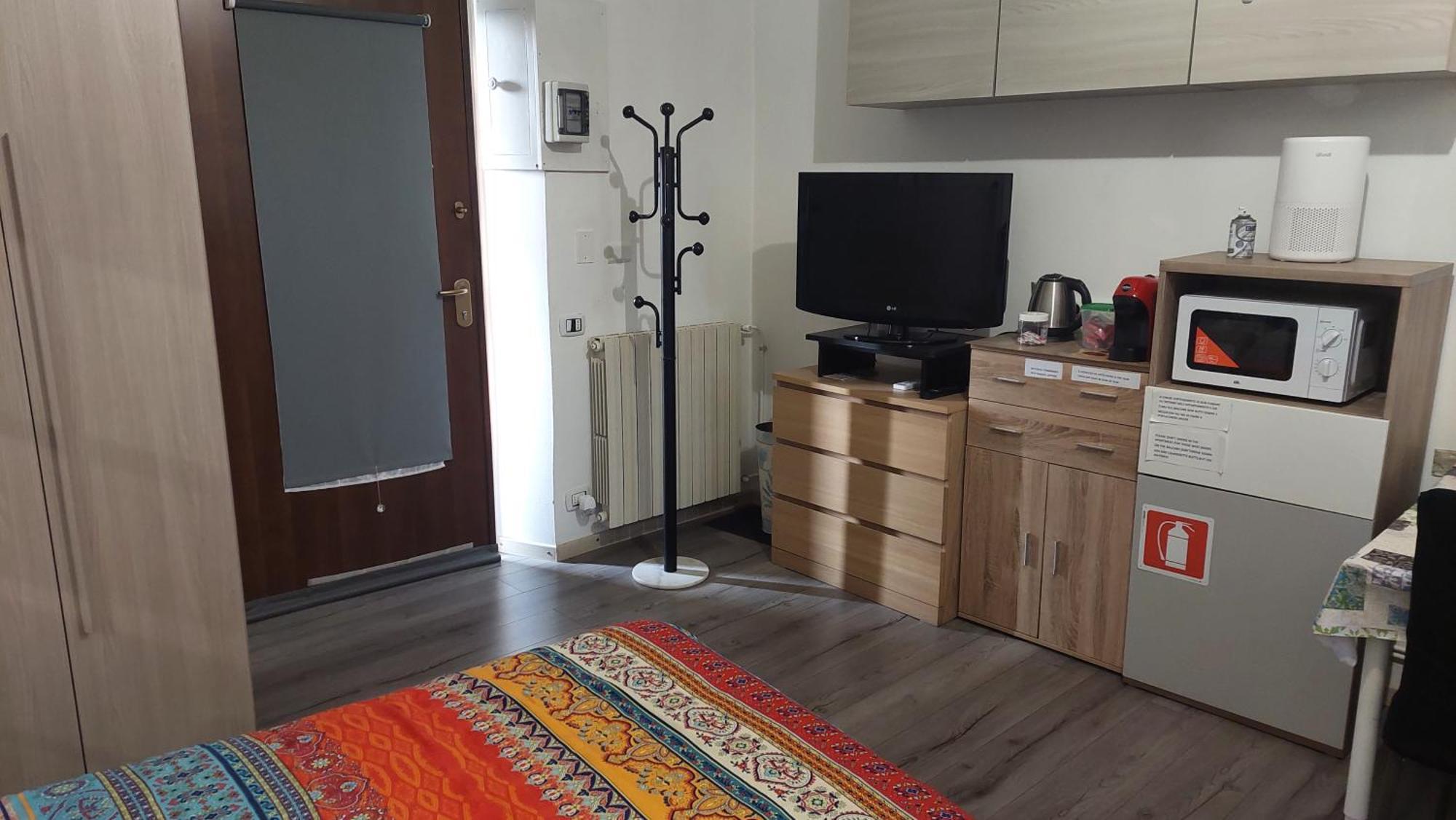 Affitti Brevi Ferrera Monolocale Ferrera 20 Minuti Da Rho Fiera E San Siro Apartment Bareggio Exterior photo